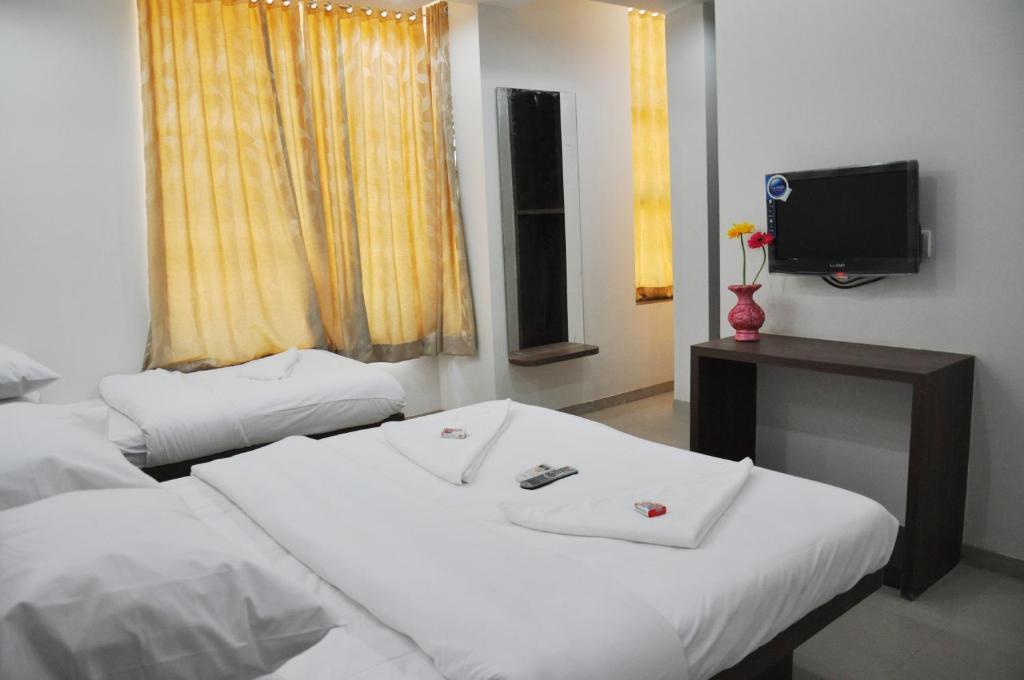 Sai Srushti Hotel Shirdi Habitación foto